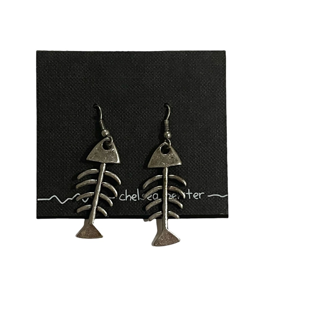 Chelsea Pewter fishbone earrings new